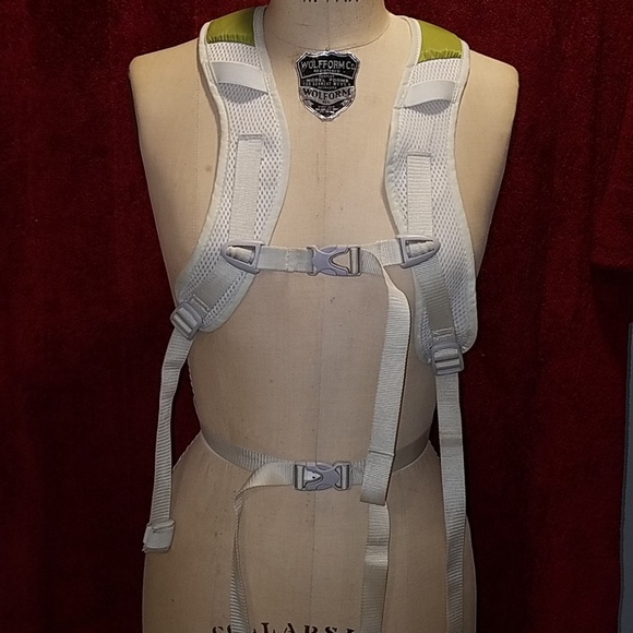 Ultimate Direction Backpack - Picture 4 of 5